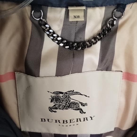 Burberry Dark Blue Quilted Puffer Jacket - Picture 6 of 17